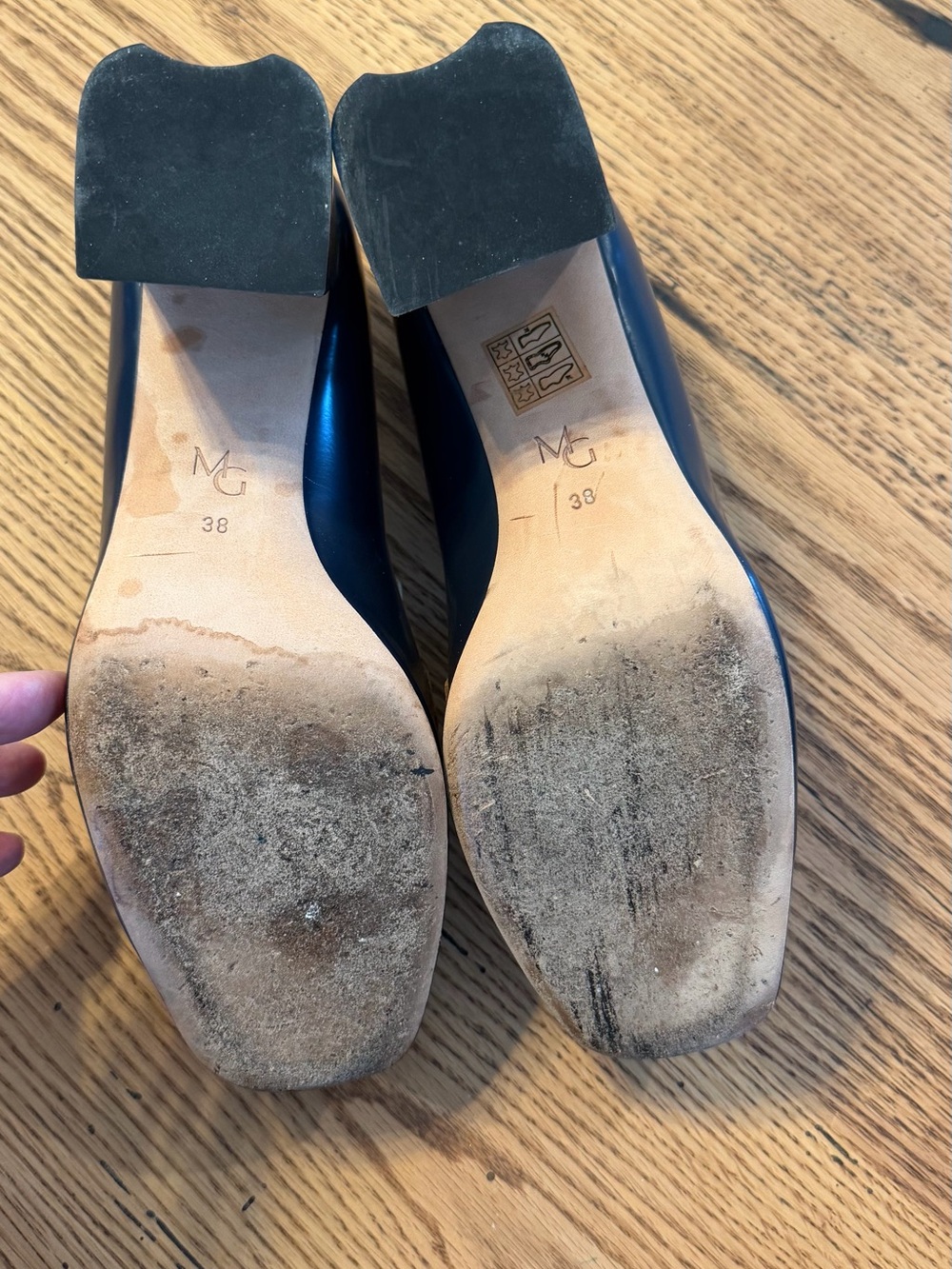 M.Gemi Women's Tri-Tone Leather Heeled Loafers - Ivory, Tan & Navy - Picture 8 of 8